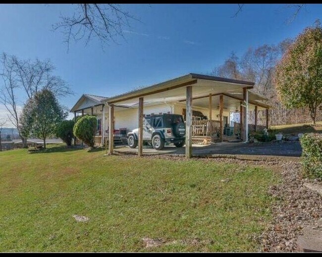 Building Photo - 492 Olinger Dr