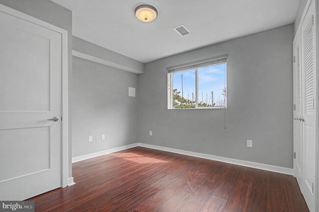 Building Photo - 768 Fairview Ave