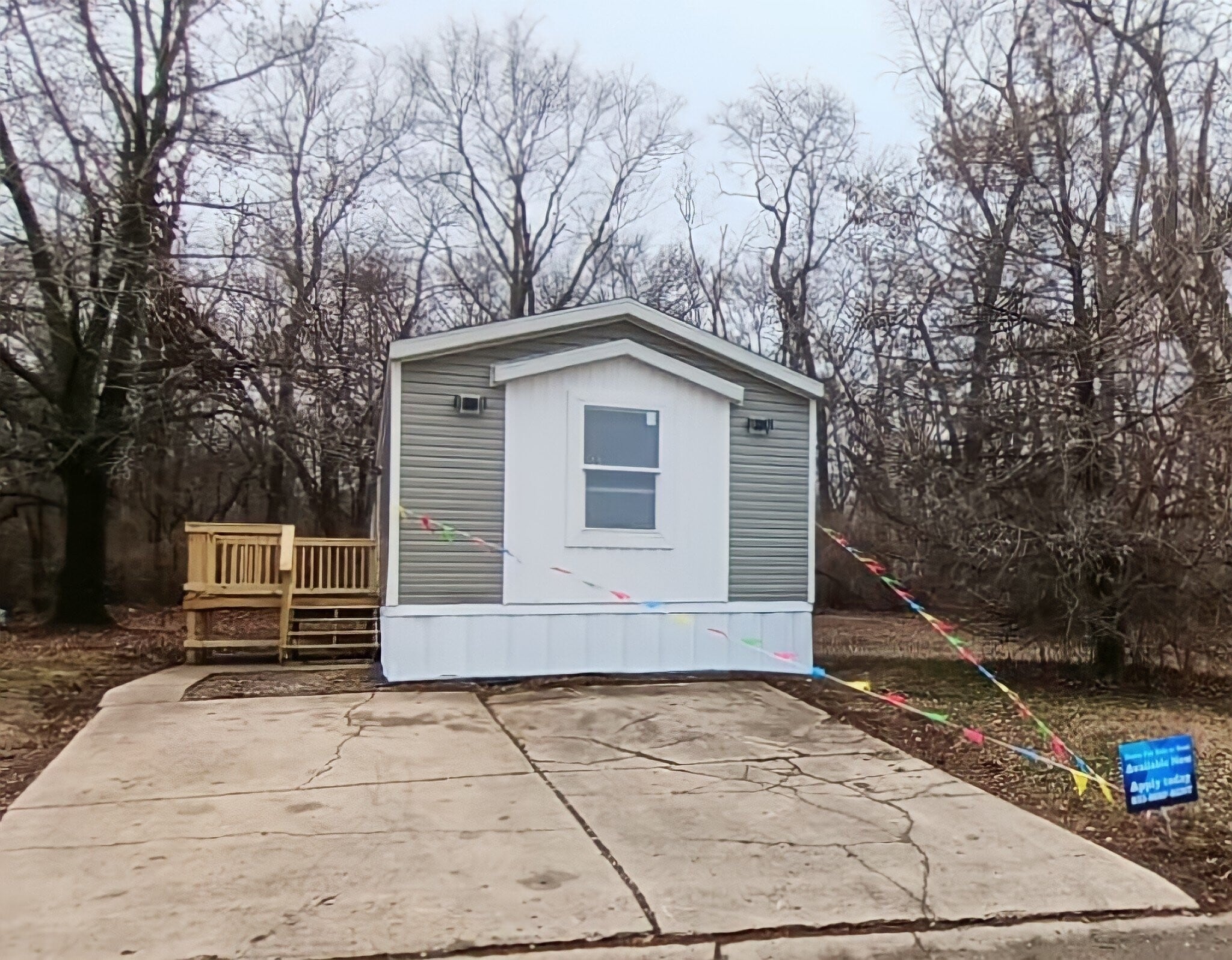 Building Photo - 100 Deerwood Park