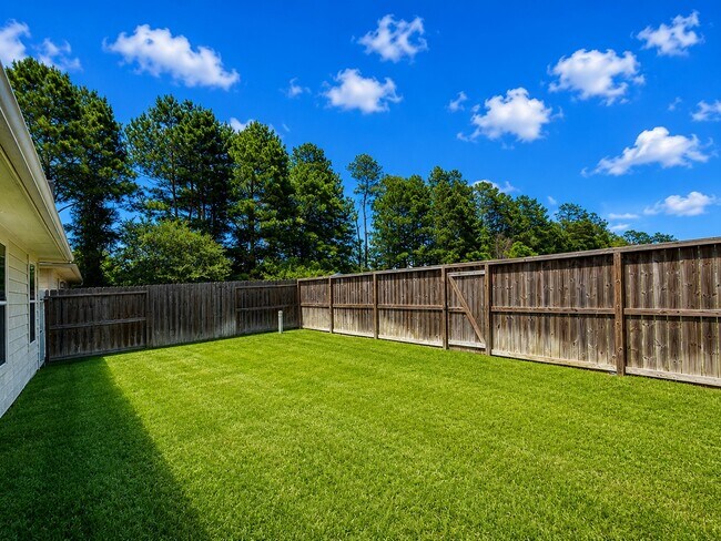 Building Photo - 15842 Little Miss Creek Dr