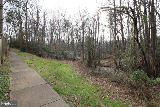 Building Photo - 8072 Sleepy View Ln