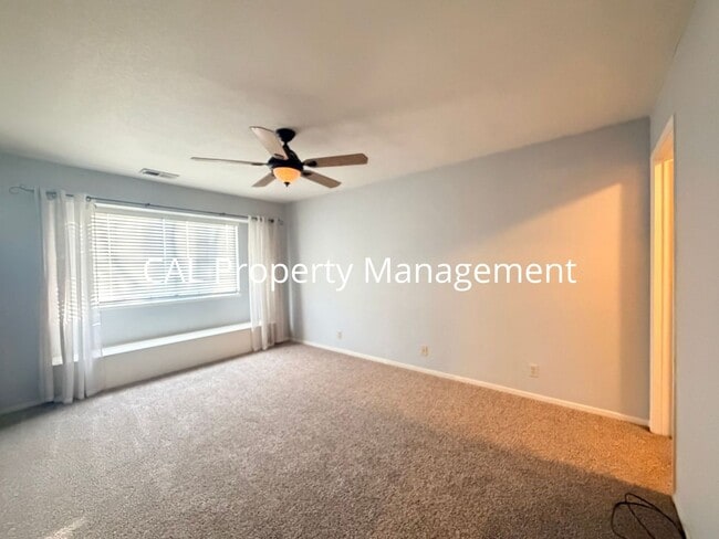 Building Photo - Charming 2BD Home in Gated Community with Pool & Garage