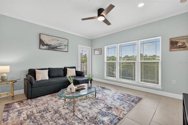 Building Photo - 210 3rd St W