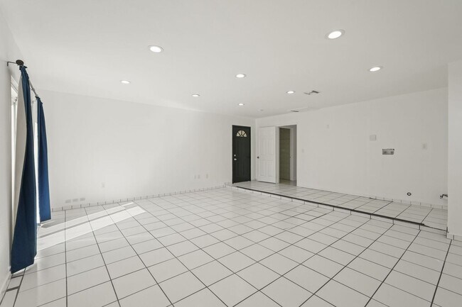 Building Photo - JUDD