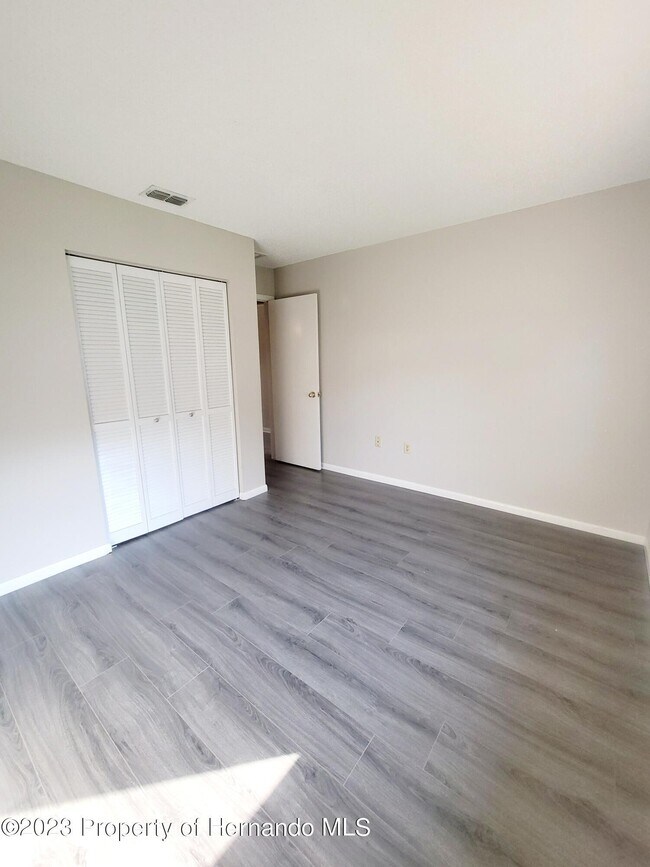 Building Photo - 410 Landing Blvd