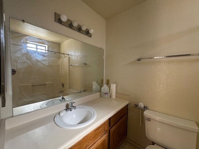 Building Photo - 2Br 2Ba Condo McCormick area w/Garage, Pool