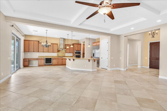 Building Photo - Stunning 1-story home in the prestigious Club at Madeira Canyon guard gated community!