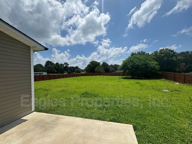 Building Photo - 204 Arthurs Crk Dr