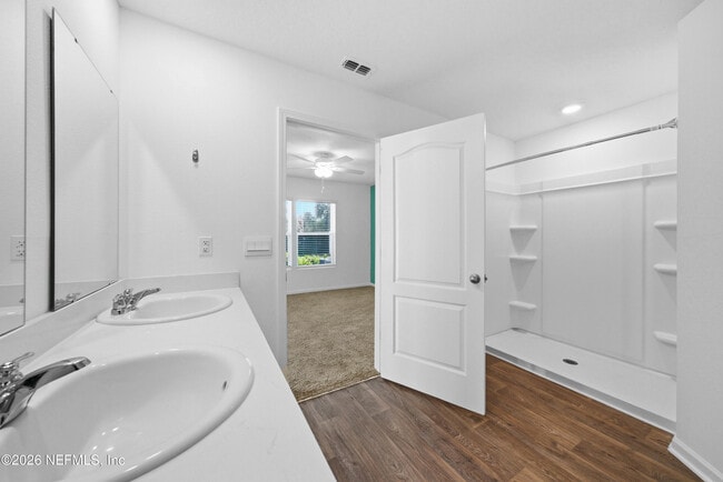 Building Photo - 67 Rose Dr