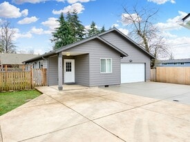 Building Photo - 1214 Alder Dr NE