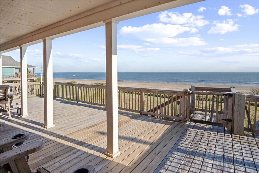 Building Photo - 975 Dolly St