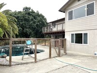 Building Photo - Country Home