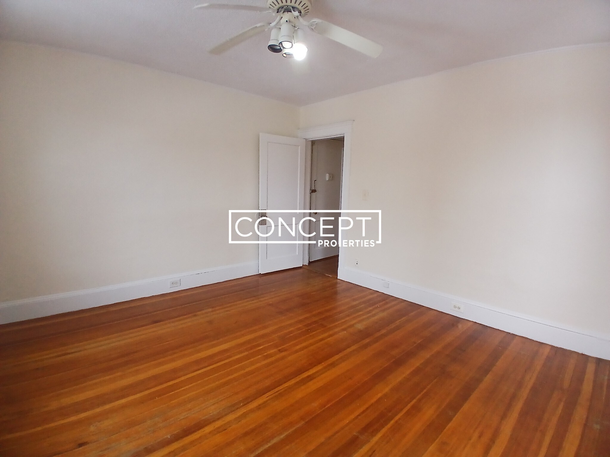 Building Photo - 15 Barrows St