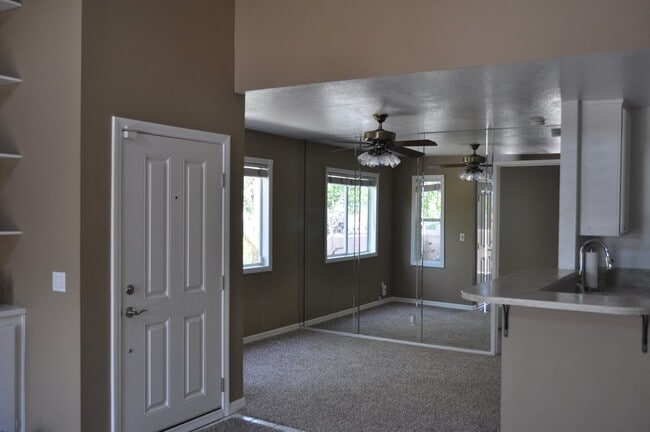 Building Photo - COMING SOON! Charming 2-Bedroom Upper Unit Condo with Community Amenities in Newhall!