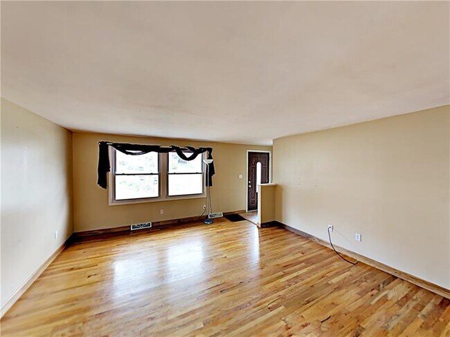 Building Photo - 517 Malabar Dr