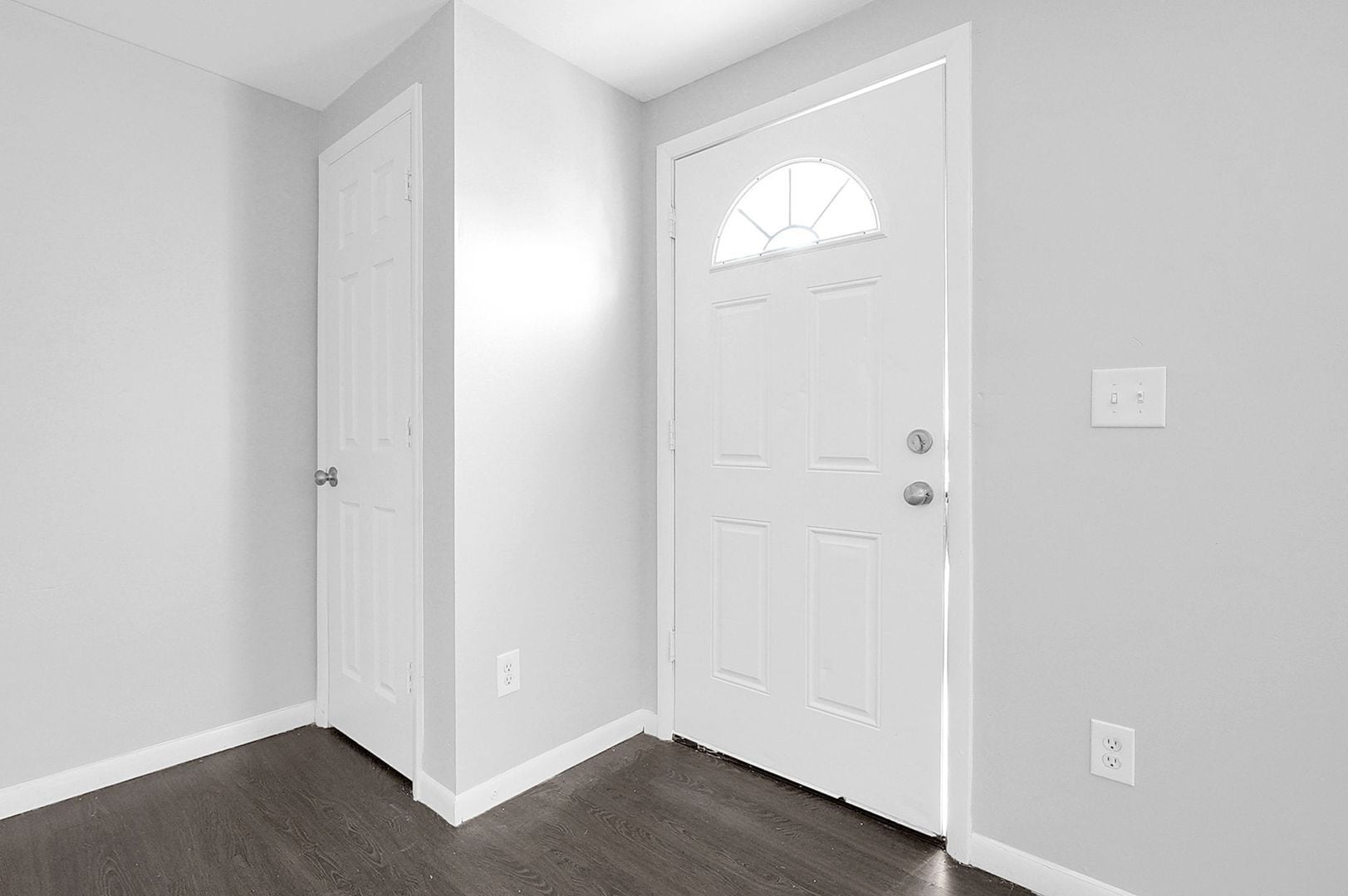 Building Photo - 1652 E 25th Ave