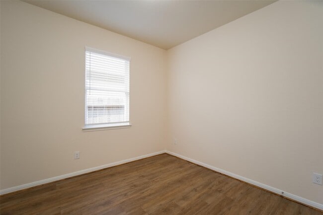 Building Photo - 14215 Campo Vista Dr