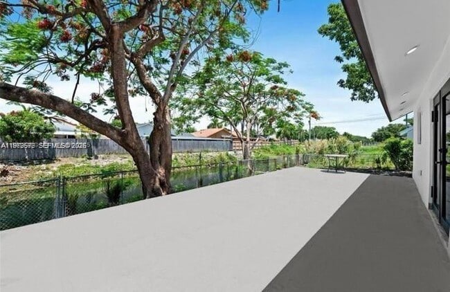 Building Photo - 20620 SW 120th Pl