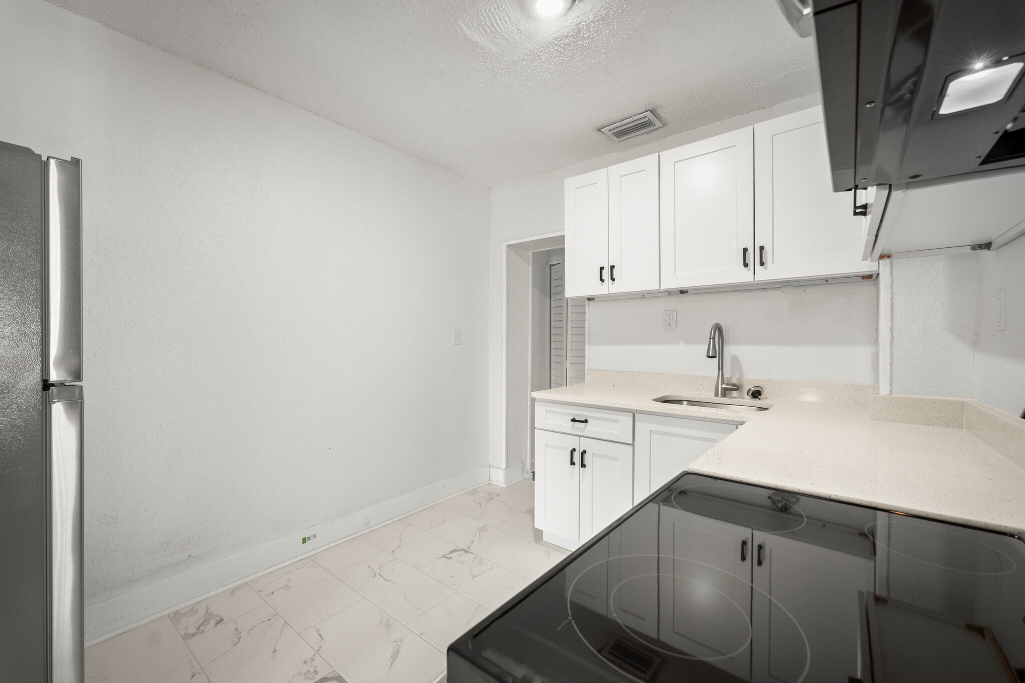 Building Photo - 3524 Boulevard