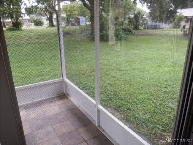 Building Photo - 9513 E Village Green Cir