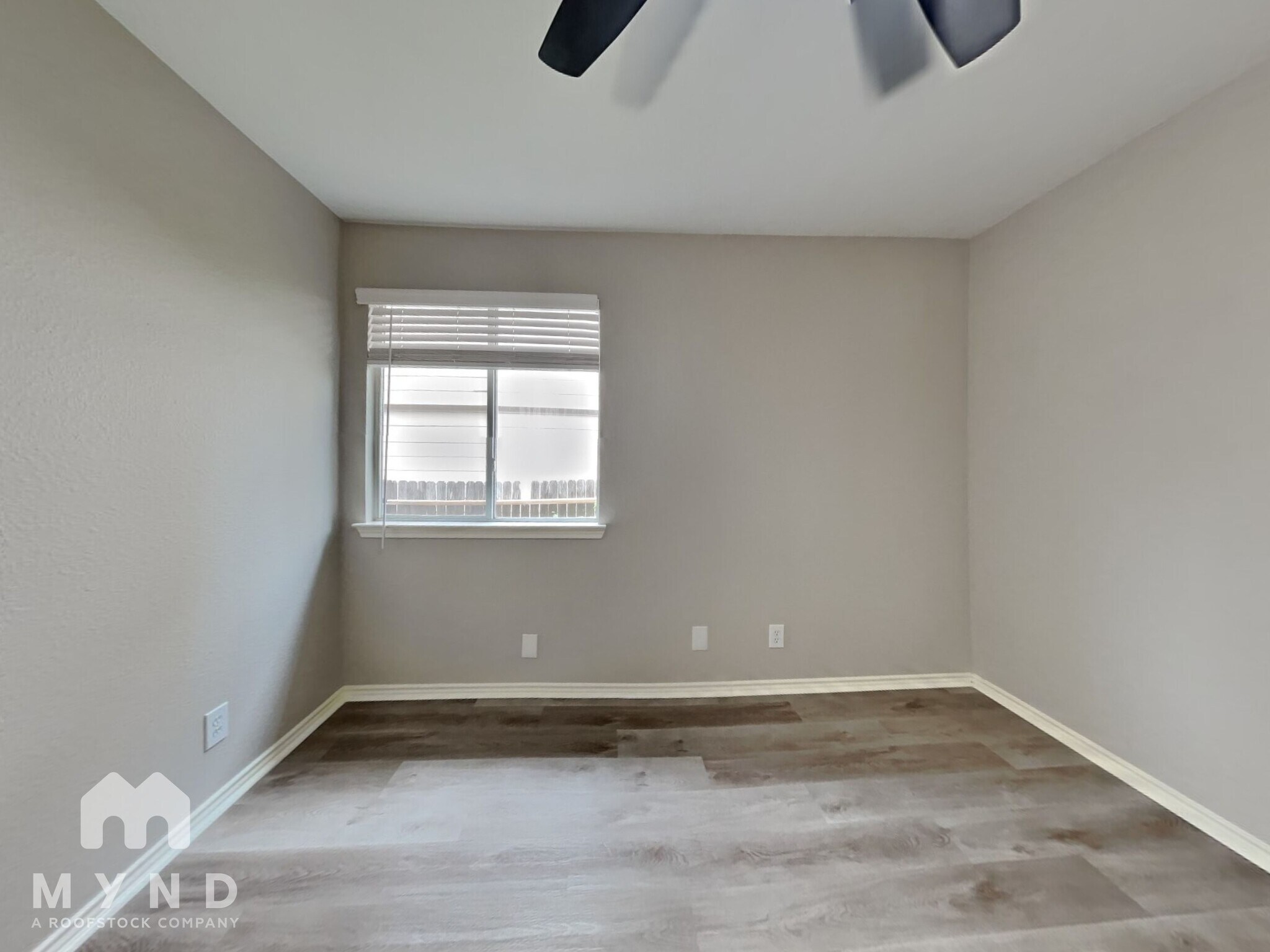 Building Photo - 10210 Briar Rose