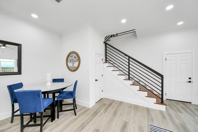 Building Photo - 9305 Jutland Rd