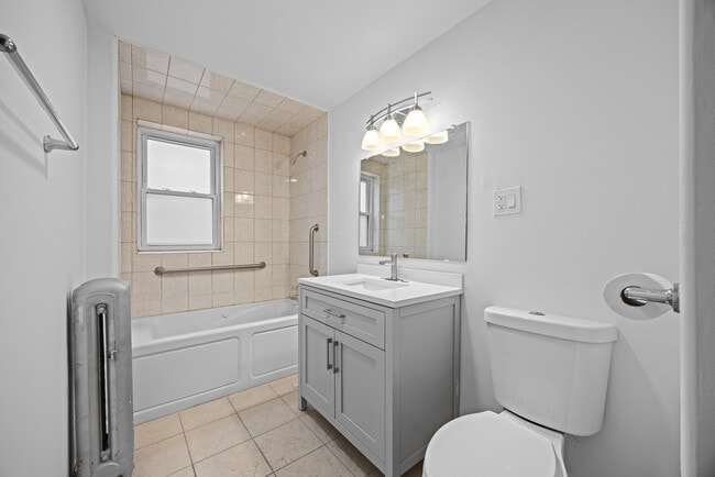 Building Photo - 1406 S 59th Ct