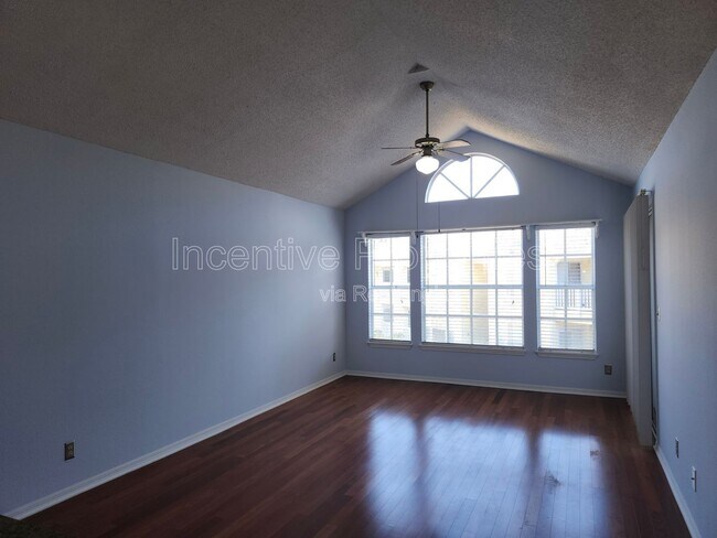 Building Photo - 1057 S Hiawassee Rd