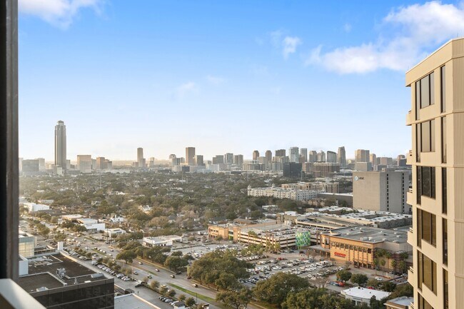 Building Photo - 15 Greenway Plz