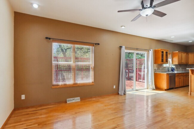 Building Photo - 7701 Twinflower Dr