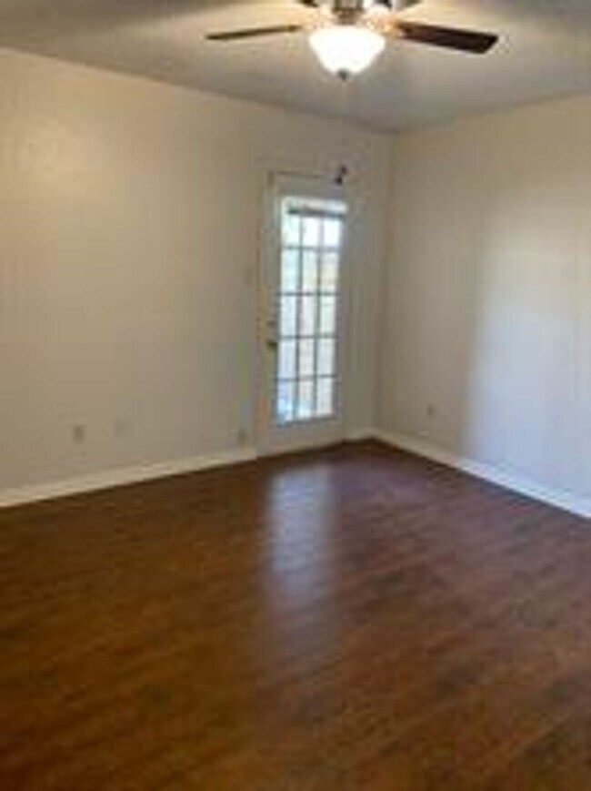 Building Photo - 6437-6439 Brookhaven Trail