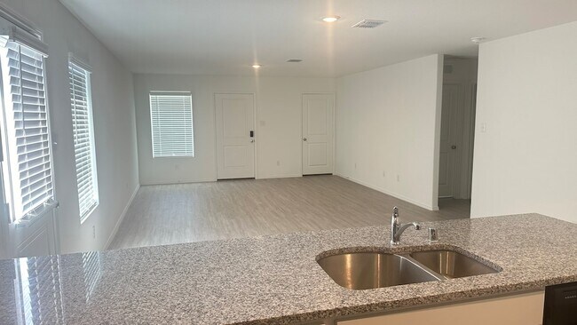 Building Photo - 3420 Flicker Ln