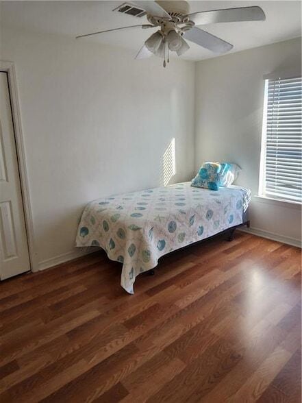 Building Photo - 870 Marina Dr