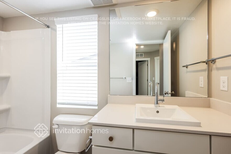 Building Photo - 6051 Lower Brk Ln