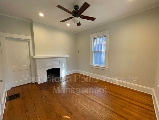 Building Photo - 301 Elmira Pl NE