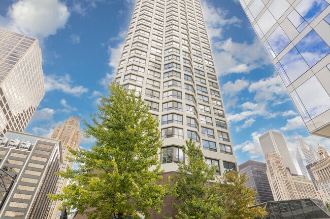 Building Photo - 405 N Wabash Ave
