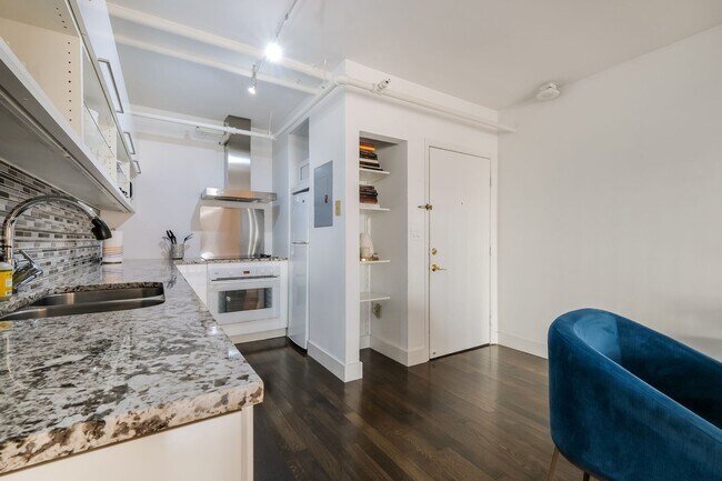 Building Photo - 199 14th St NE