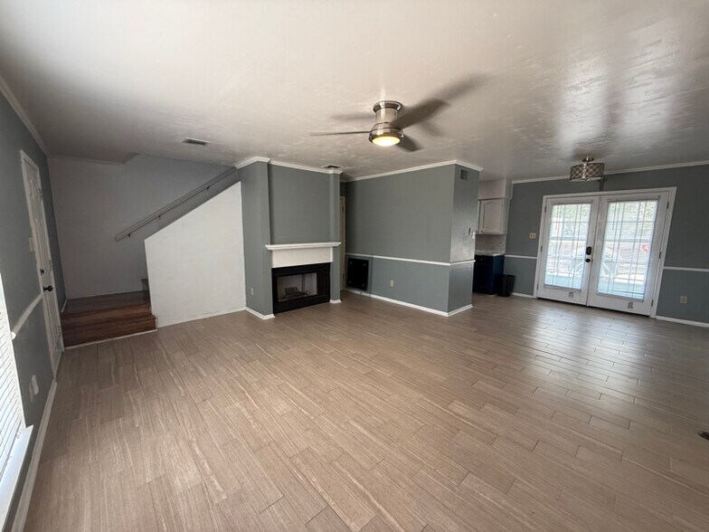 Building Photo - 130 Mimosa Pl