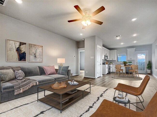 Building Photo - 179 Threshing Rd