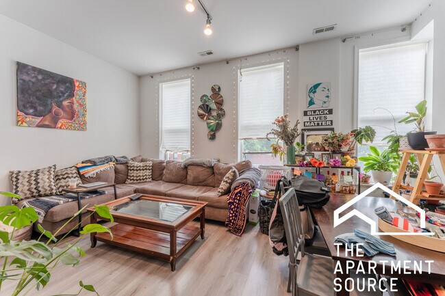 Primary Photo - 2022 S Throop St