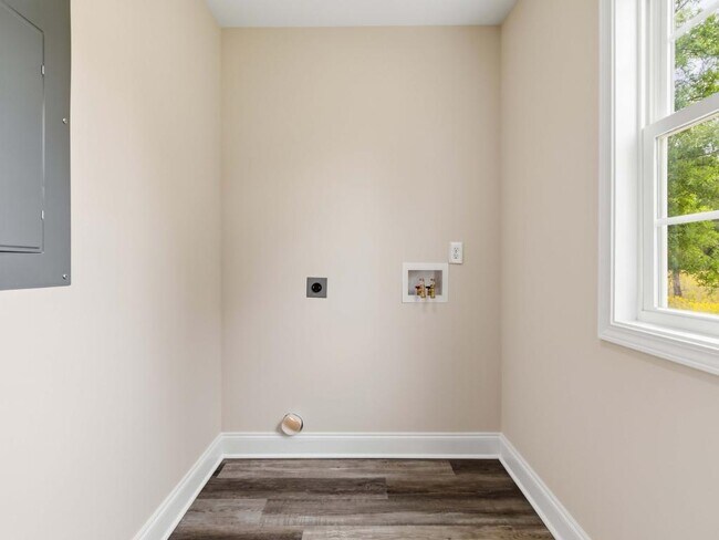 Building Photo - 307 Tribble St