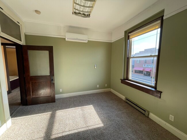 Building Photo - Sunflower Estate LLC