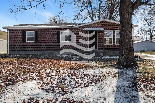 Building Photo - 4928 Garden Green Way