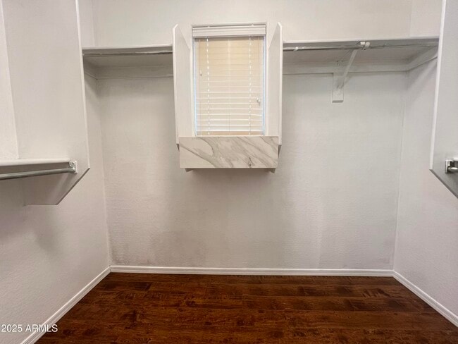 Building Photo - 8353 W Lewis Ave