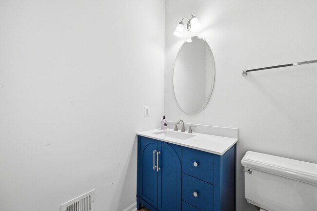 Building Photo - 24267 Purple Finch Dr