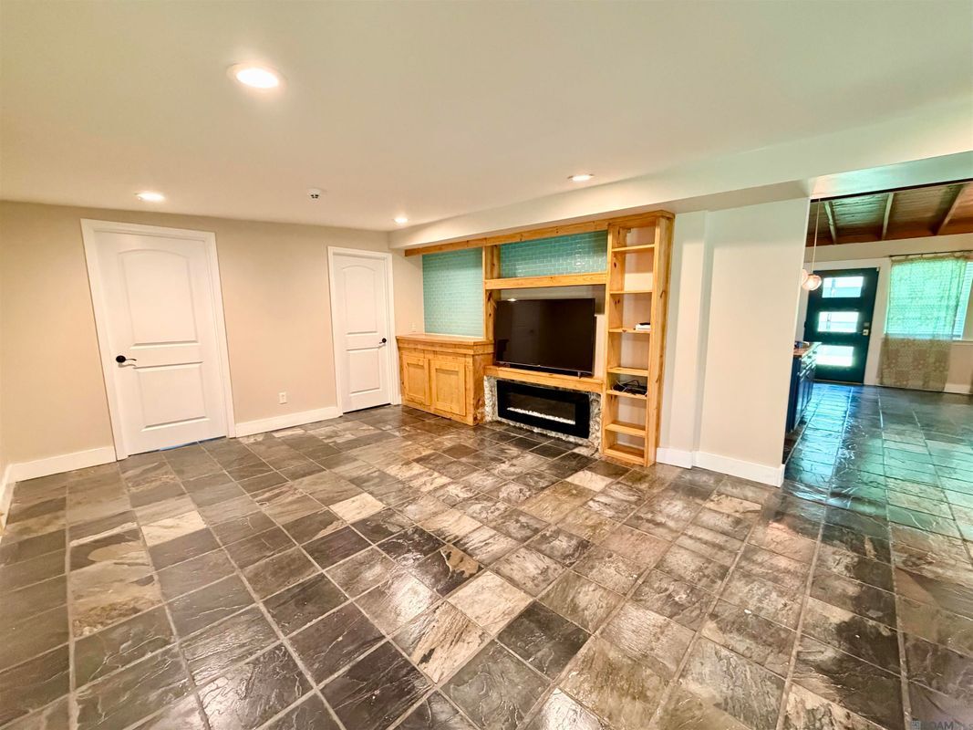 Building Photo - 26084 Pichon Rd
