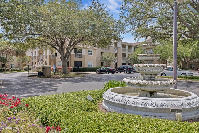 Building Photo - 29 Arbor Club Dr