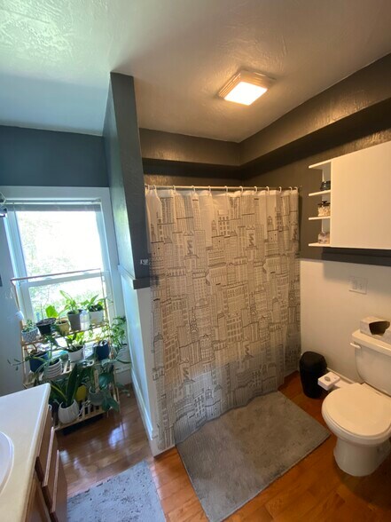 Bathroom - 410 Dakota St