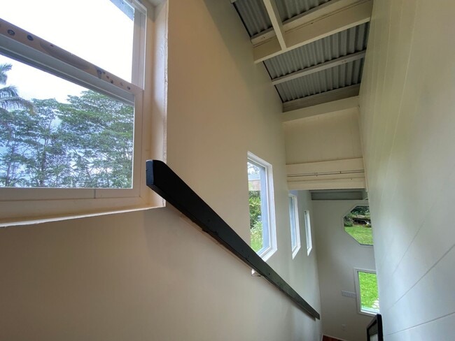 Building Photo - Private Hideaway on 1 Acre -Hawaiian Paradise Park