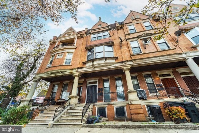 Building Photo - 1635 N 33rd St